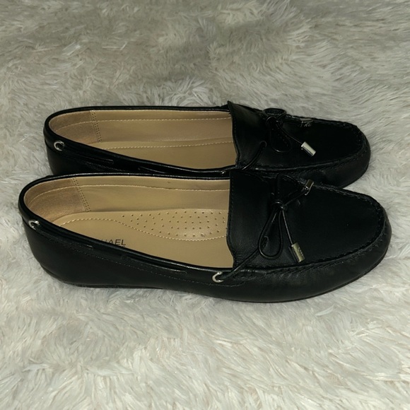 Michael Kors sutton moccasins - Picture 3 of 8